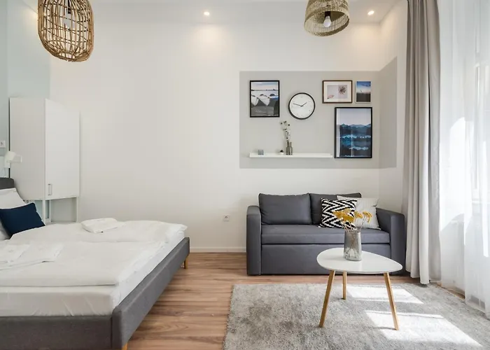 Apartament A13 - Boutique Retreat, Charm By Bqa *
