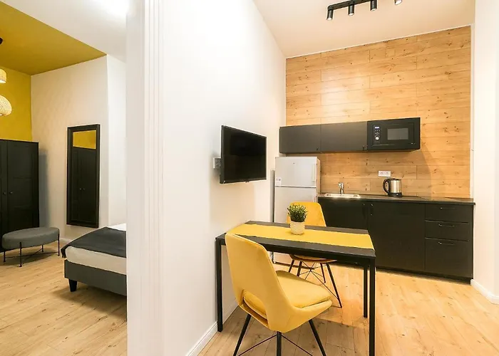 A13 - Boutique Retreat, Charm By Bqa *