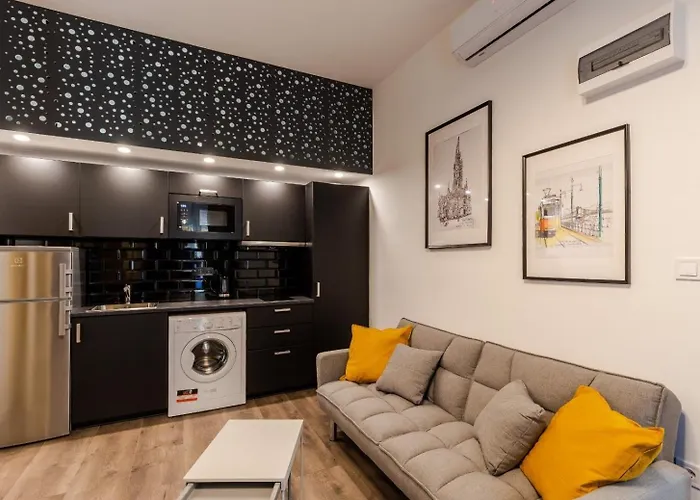 A13 - Boutique Retreat, Charm By Bqa *