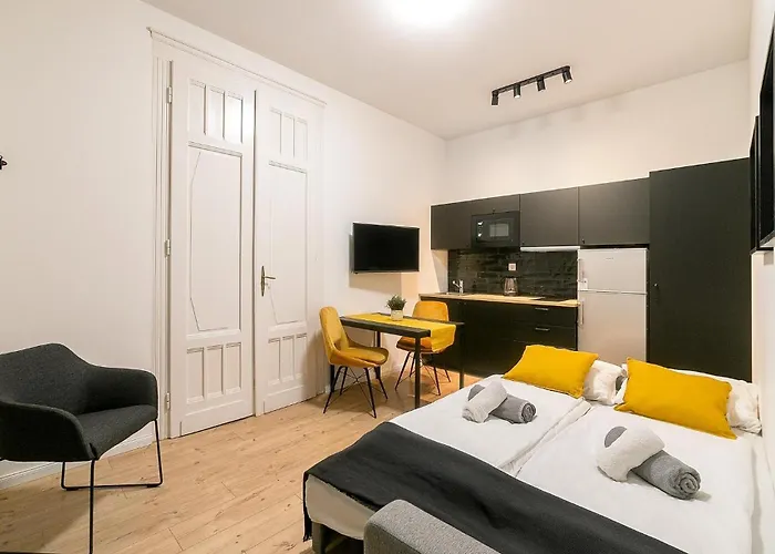 Apartament A13 - Boutique Retreat, Charm By Bqa *