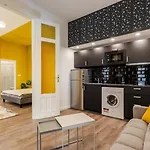 A13 - Boutique Retreat, Charm By Bqa Daire