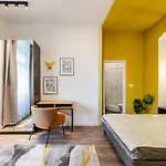 A13 - Boutique Retreat, Charm By Bqa Daire