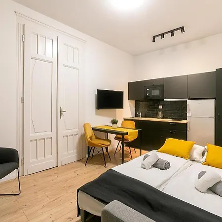 Appartamento A13 - Boutique Retreat, Charm By Bqa *