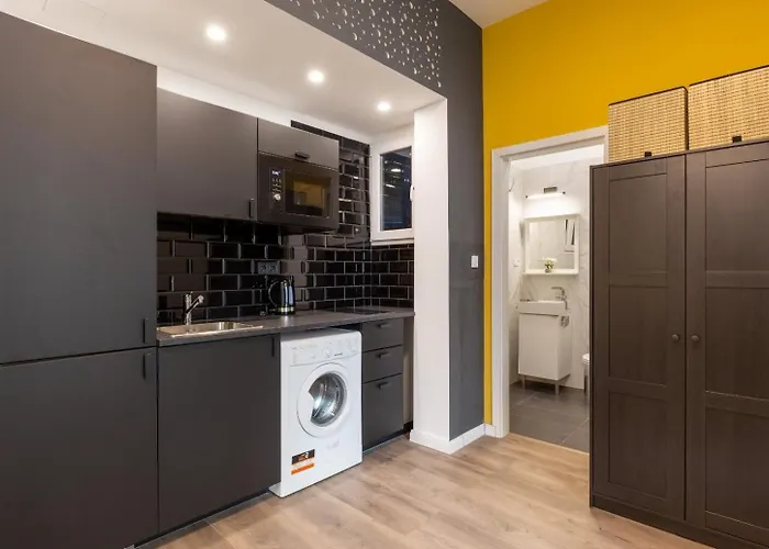 A13 - Boutique Retreat, Charm By Bqa