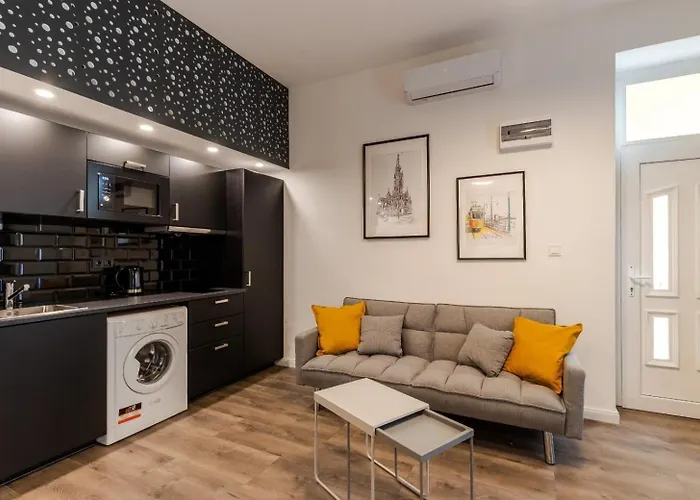 A13 - Boutique Retreat, Charm By Bqa