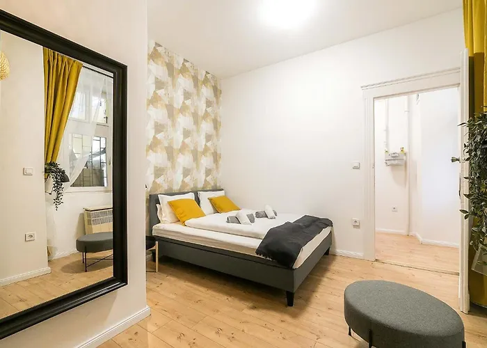 A13 - Boutique Retreat, Charm By Bqa *